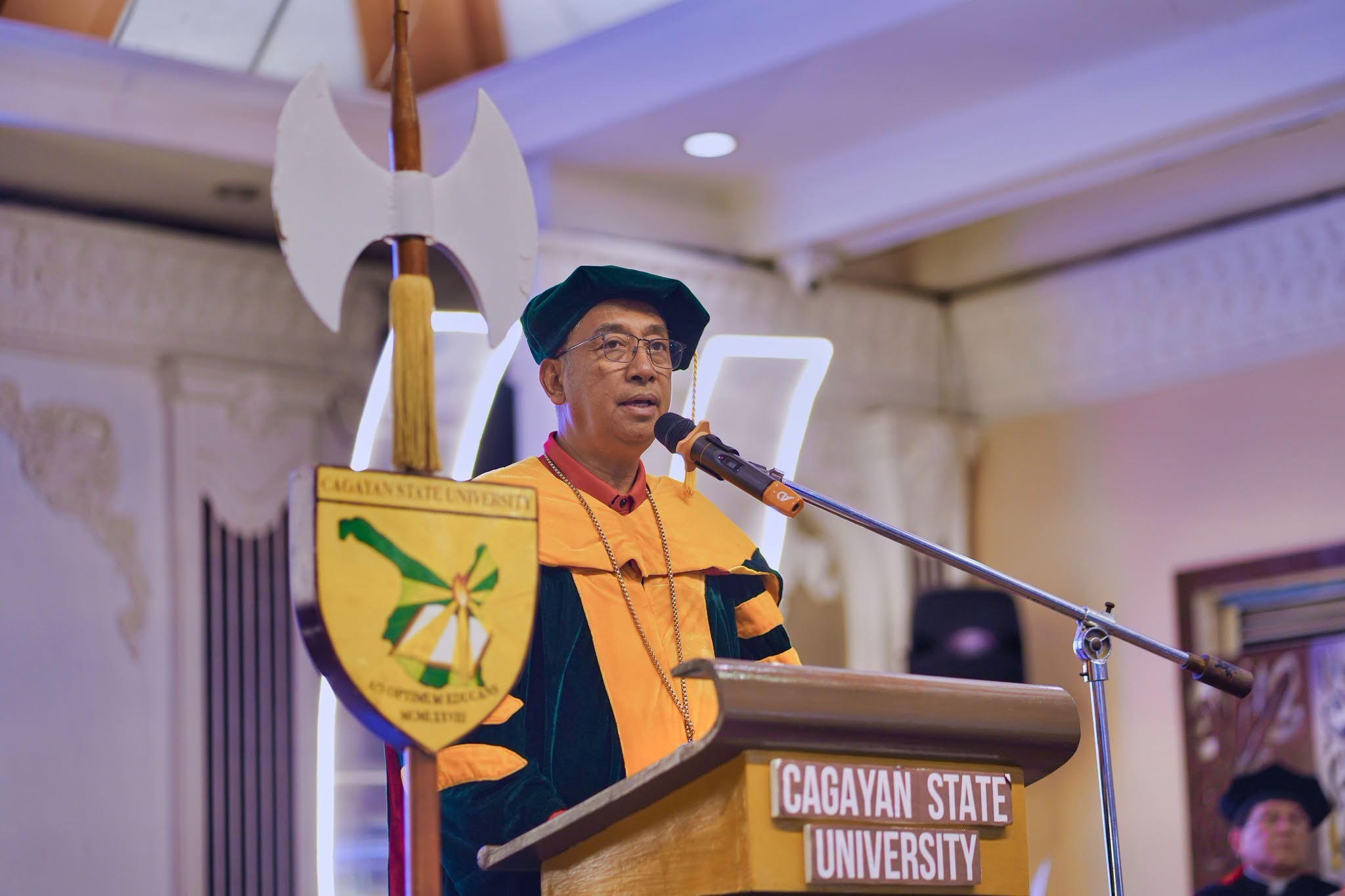 24TH-GRAD-COL-PHOTOSET photo 97